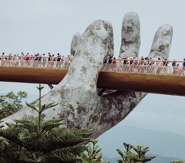 Golden Bridge, Da Nang